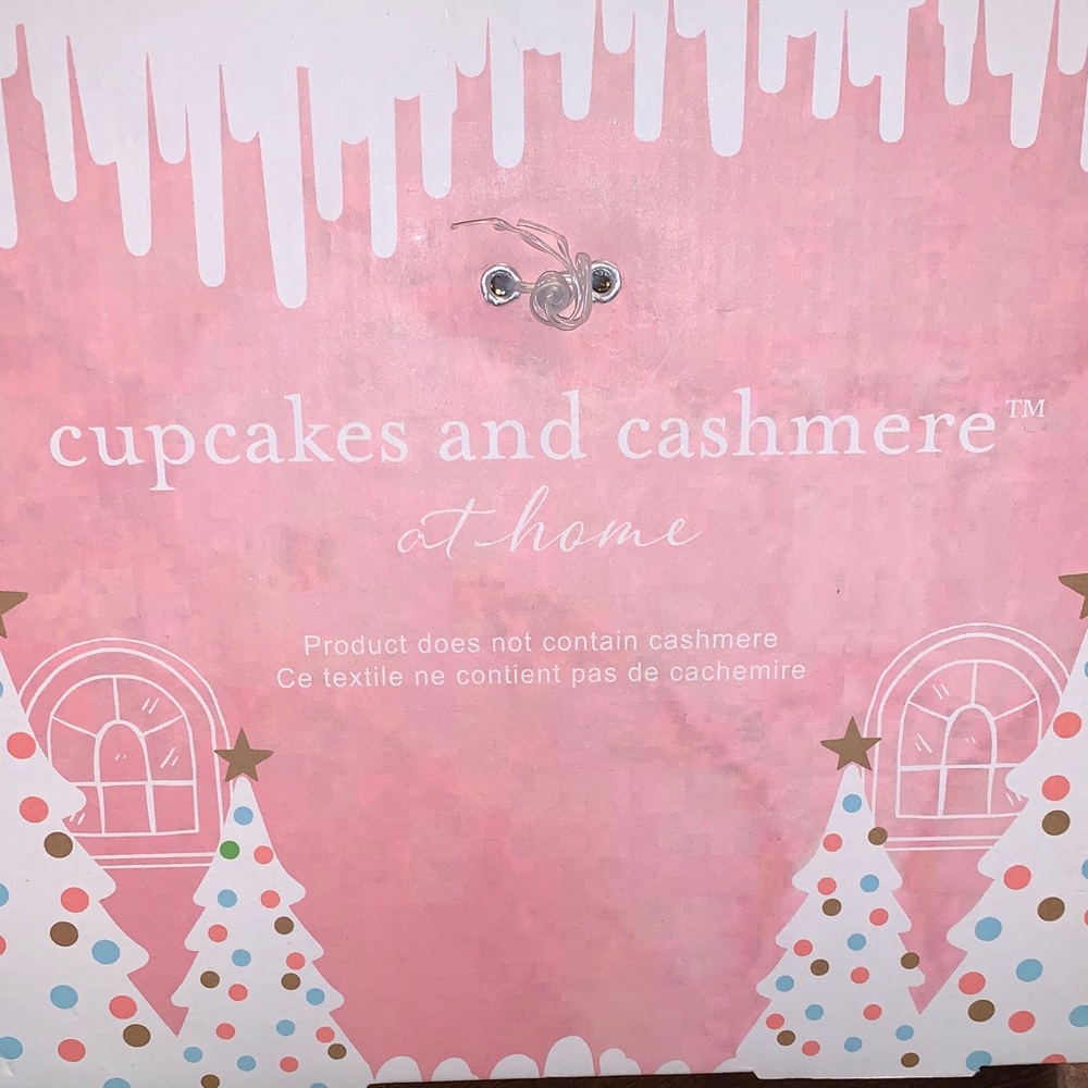 🆕- Cupcakes& Cashmere Gold Encrusted Bow Tree Topper - Picture 2 of 7